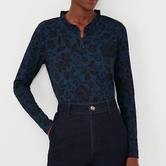 NWT Ann Taylor Petite Small Floral Ruffle Neck Top Midnight Spruce - Picture 1 of 8